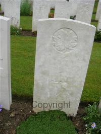 Etaples Military Cemetery - Kenney, M J